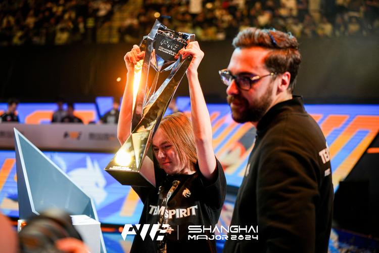 炸金花什么时候不该跟（炸金花哪些情形不宜跟注）