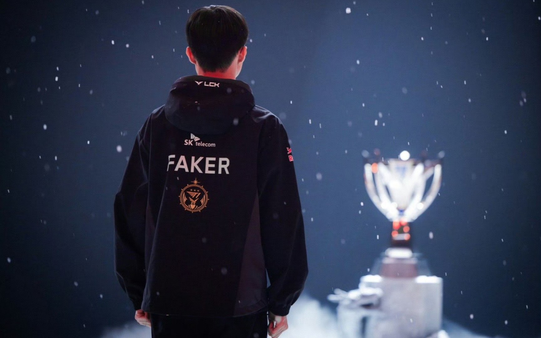 Hunter ： 我们没有像 NiKo 或 m0NESY 这样的明星选手，所以我们需要团结作战。